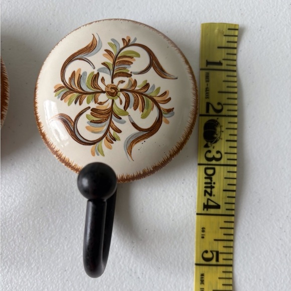 Southern Living at Home Alfresco Hooks Set of 2 Gail Pittman Home Artsy Ceramic - Picture 6 of 6
